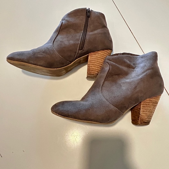 Report Gray Suede Booties - Picture 4 of 4